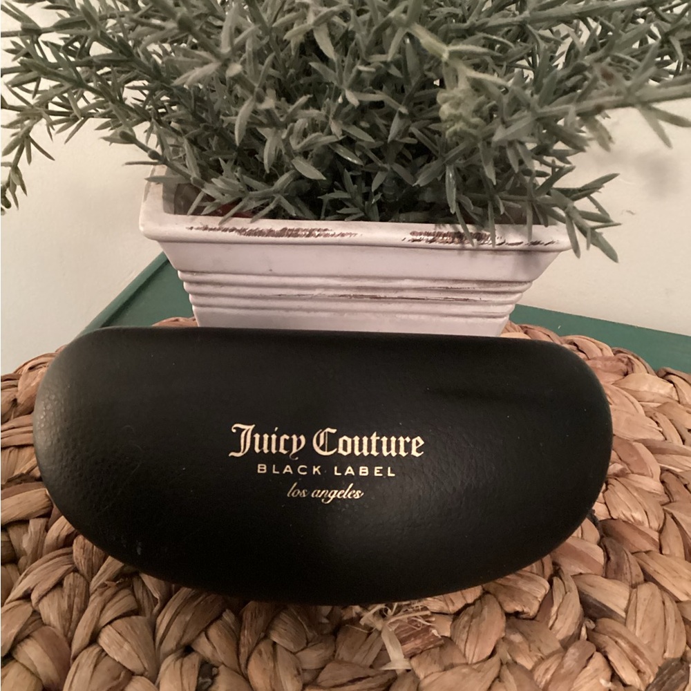 Juicy Couture sunglasses case